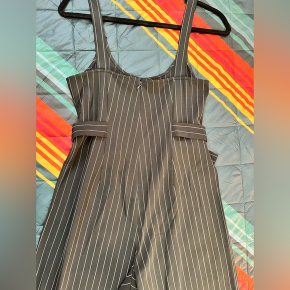 Pinstripe jumpsuit - Picture 4 of 4